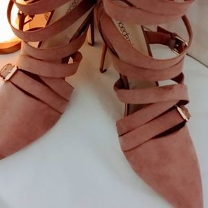 **Bundle 3 items $10 or less get 3rd one free*Buckling Up With Shoedazzle Beauty